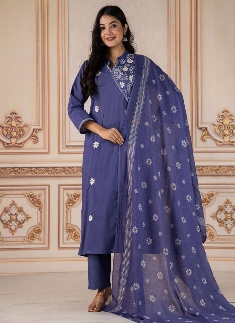 Floral embroidered blue round neck kurta set with trouser and dupatta