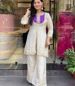Floral embroidered white round neck kurta set with trouser