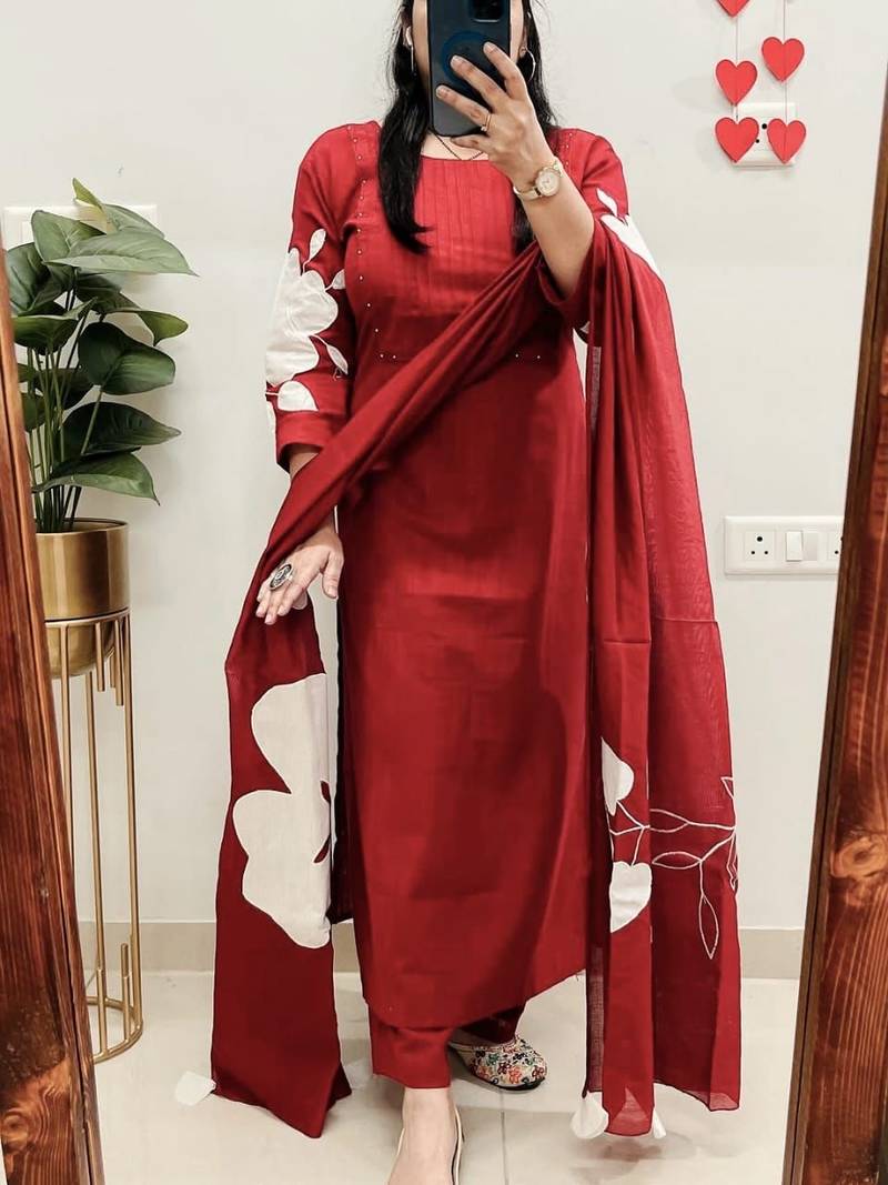 Floral embroidered maroon round neck kurta set with trouser and dupatta