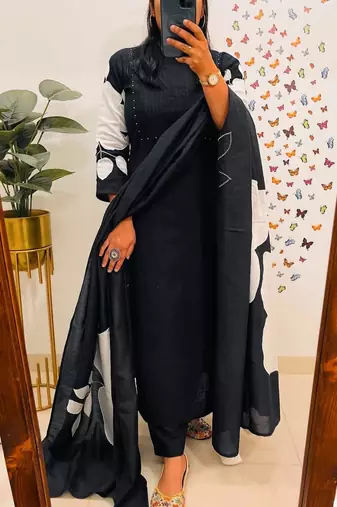 Floral embroidered black round neck kurta set with trouser and dupatta
