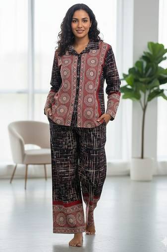 Floral printed black collar neck kurta set with trouser