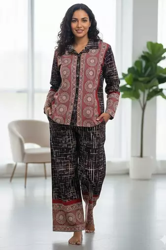 Floral printed black collar neck kurta set with trouser
