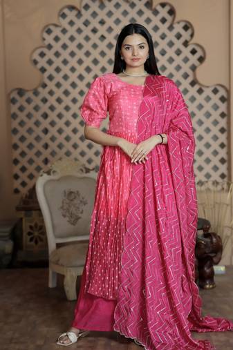 Pink Maslin Kurta Set with Chinnon Bottom & Embroidered Dupatta – Elegant Everyday & Festive Wear