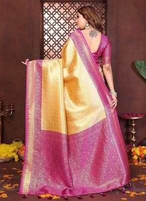 Light Yellow Color Zari Weaving Banarasi Tissue Silk Saree 4
