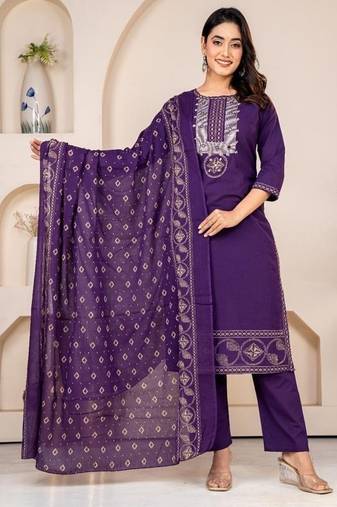 Floral embroidered blue round neck kurta set with trouser and dupatta