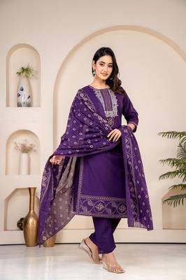 Floral embroidered blue round neck kurta set with trouser and dupatta 3