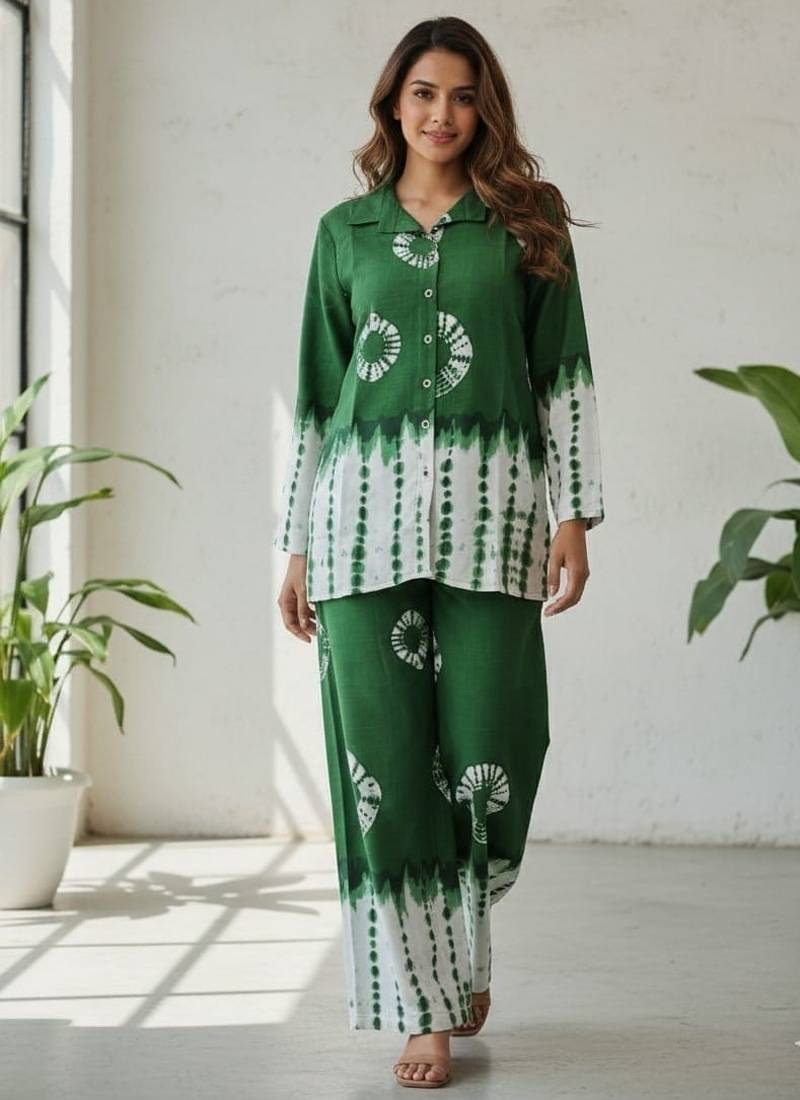 Floral printed green collar neck kurta set with trouser