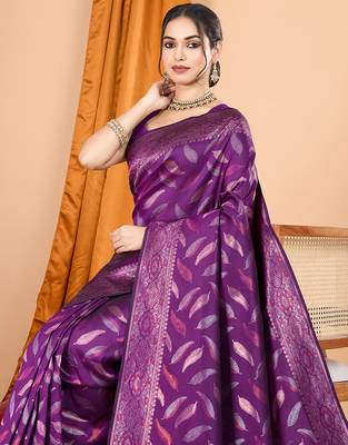 soft litchi art silk banarasi art silk jacquard saree (morpich-wine) 5
