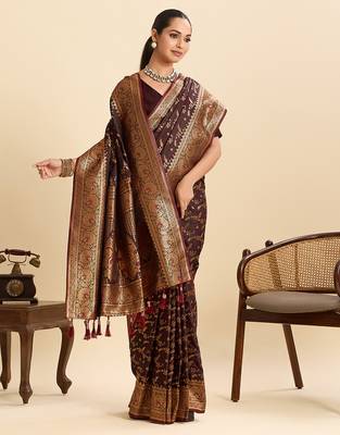 soft litchi art silk banarasi art silk jacquard saree (nayanthara-maroon) 4