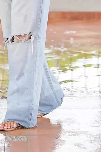 Georgette Kutchi Gamthi Semi-Stitched Kurta with Matching Flared Lehenga – Black