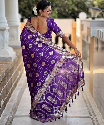 soft dola art silk fancy jacquard bollywood saree (swastik-dola-violet) 3