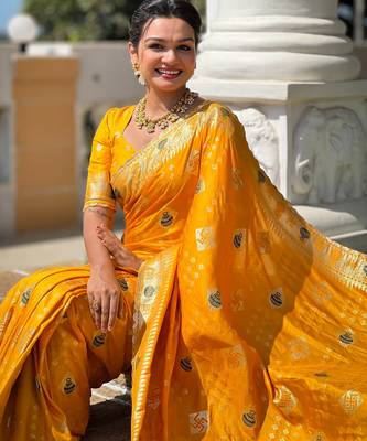 soft dola art silk fancy jacquard bollywood saree (swastik-dola-yellow) 4