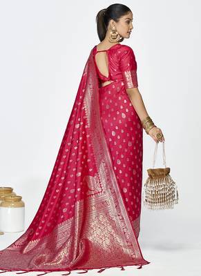 Rani pink premium banarasi art silk saree with rich golden zari 3
