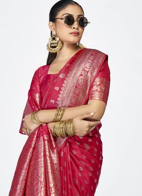 Rani pink premium banarasi art silk saree with rich golden zari 4