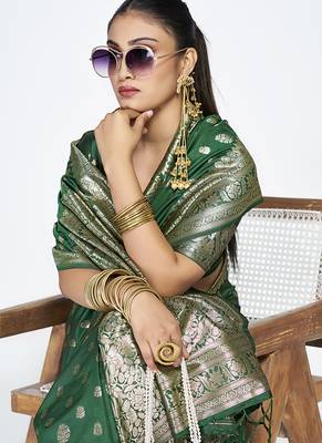 Emerald green banarasi art silk saree with antique golden zari 2