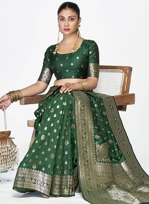 Emerald green banarasi art silk saree with antique golden zari 3