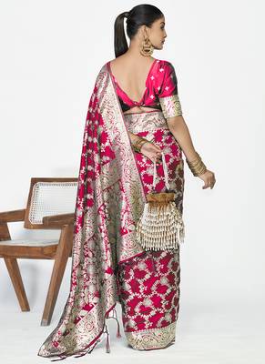 Rani pink banarasi soft art silk saree with heavy golden jaal weaving 4