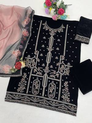 Black velvet suit with embroidery sequin  3