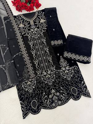 Black velvet suit with embroidery sequin  2