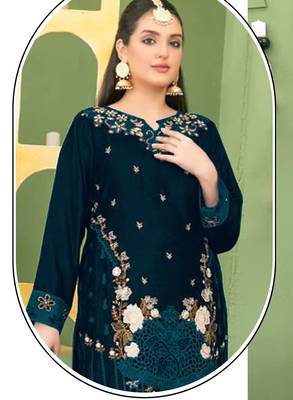 Green velvet suit with embroidery sequin  2
