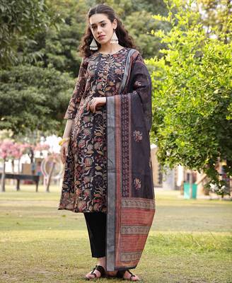 black floral print lilen a line have a lining kurta trouser dupatta set 1
