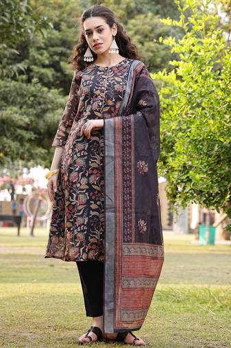 black floral print lilen a line have a lining kurta trouser dupatta set