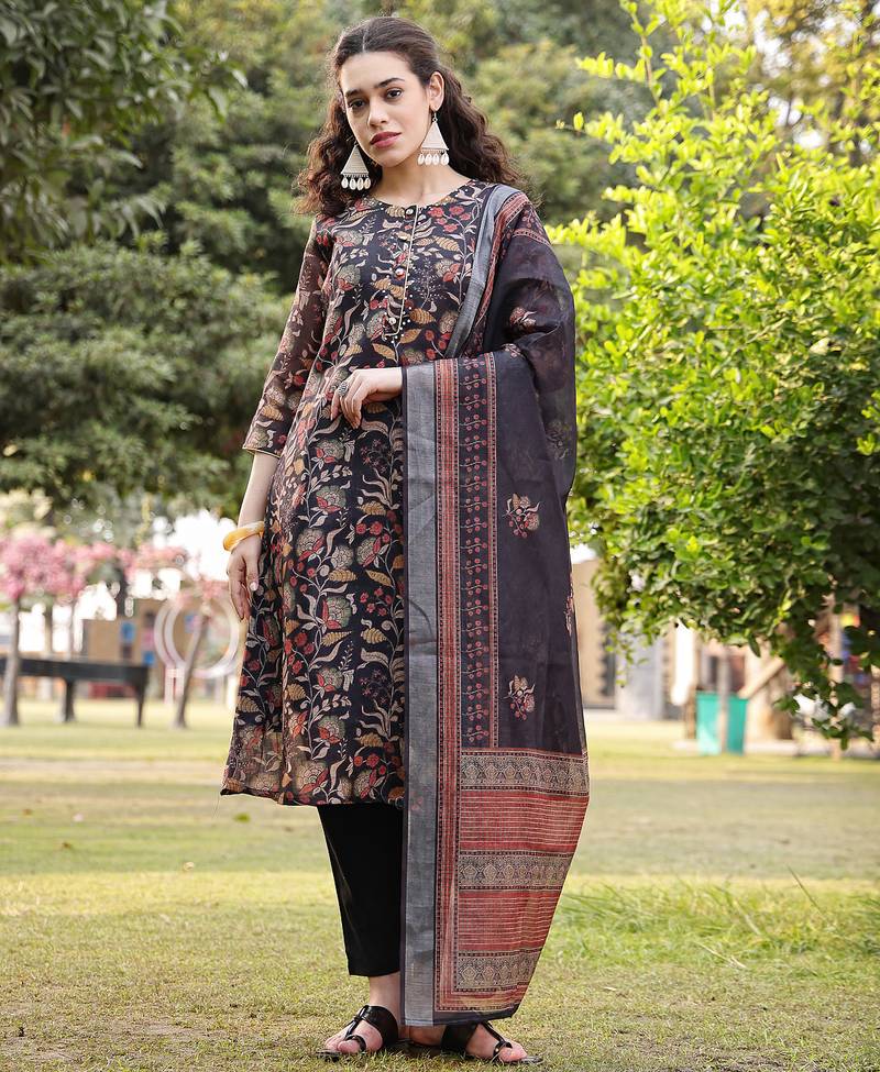black floral print lilen a line have a lining kurta trouser dupatta set