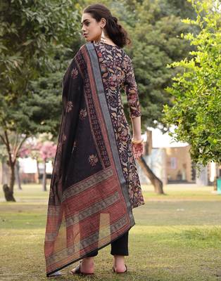 black floral print lilen a line have a lining kurta trouser dupatta set 3