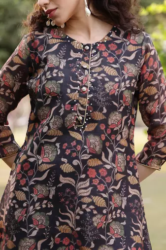 black floral print lilen a line have a lining kurta trouser dupatta set