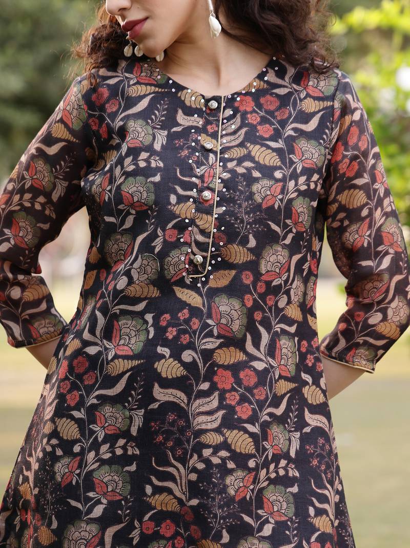 black floral print lilen a line have a lining kurta trouser dupatta set