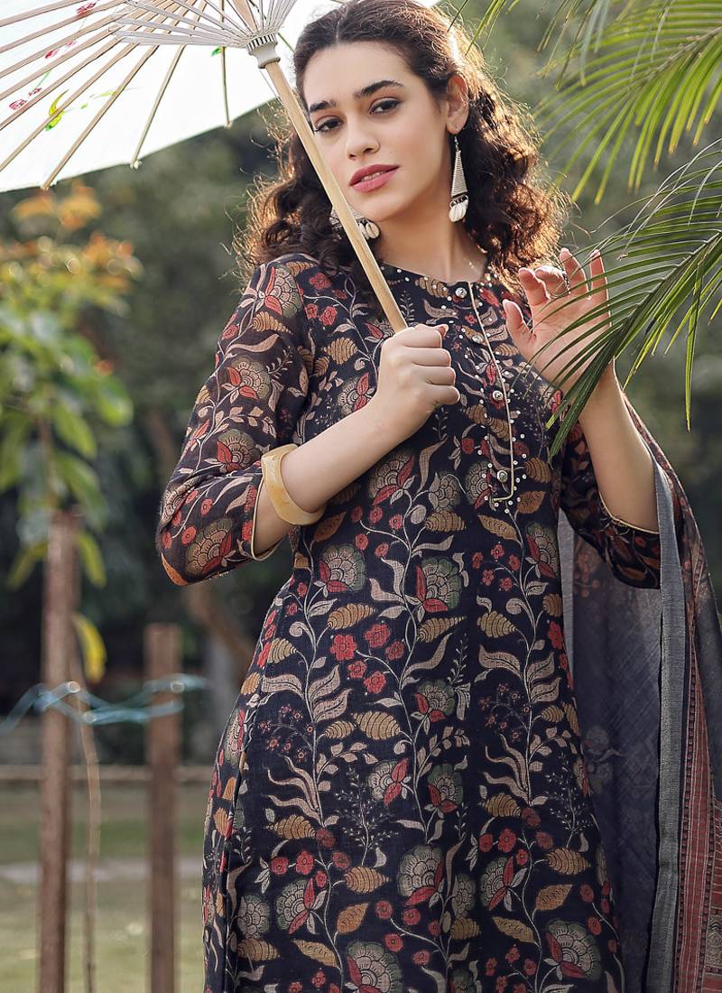 black floral print lilen a line have a lining kurta trouser dupatta set