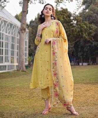 yellow resham embroidery a-line chanderi silk kurta trouser dupatta set 1