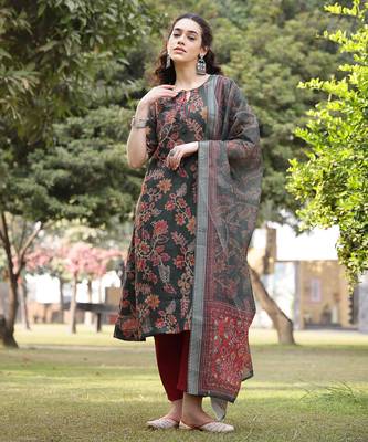 green linen flare kurta trouser dupatta set 1