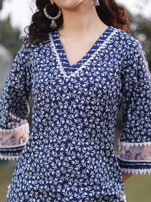 blue cotton ethnic motifs lace work straight kurta trouser set 4