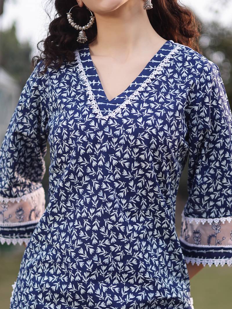 blue cotton ethnic motifs lace work straight kurta trouser set