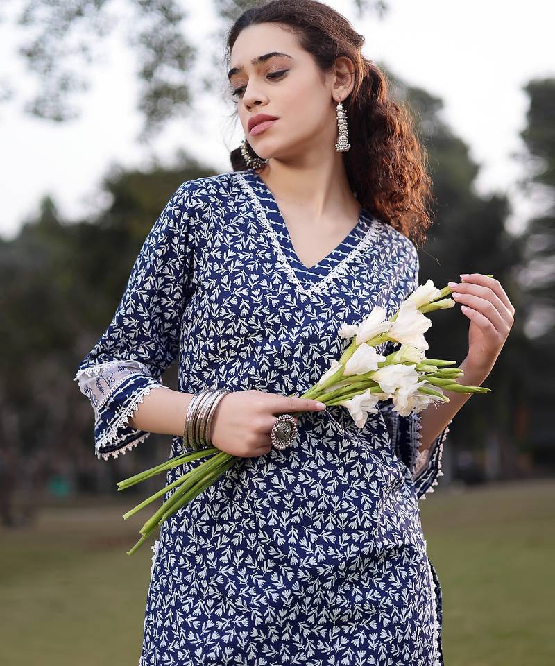 blue cotton ethnic motifs lace work straight kurta trouser set