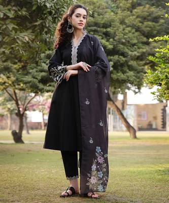 black pure cotton a-line kurta pants dupatta set 1