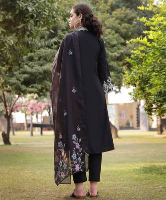 black pure cotton a-line kurta pants dupatta set 3