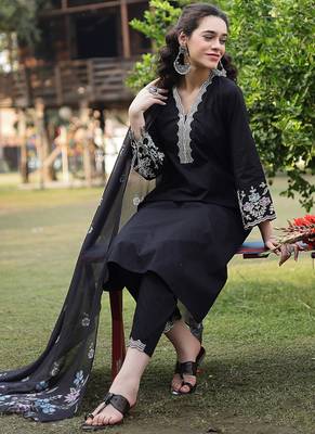 black pure cotton a-line kurta pants dupatta set 5