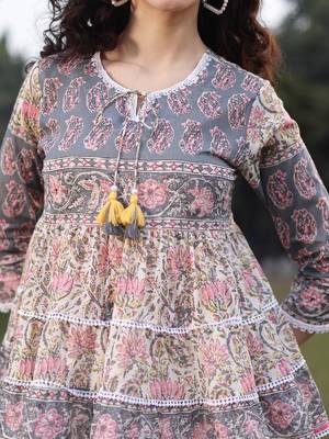  cotton white flare top 4