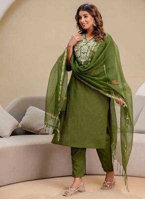 green cotton embroidered kurta set 2