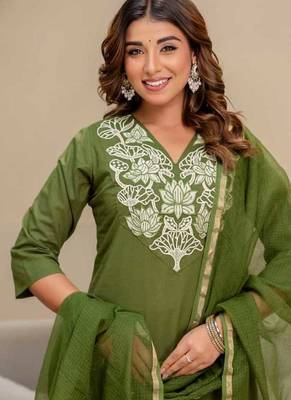 green cotton embroidered kurta set 3