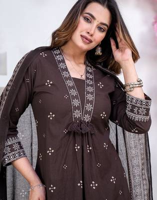 brown cotton embroidered kurta set 2