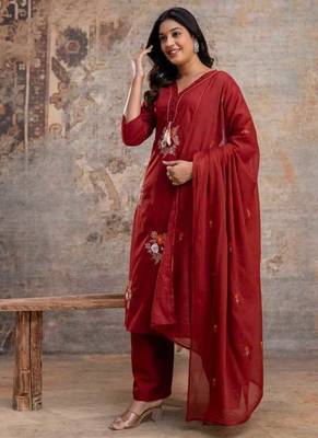 maroon cotton embroidered kurta set 2