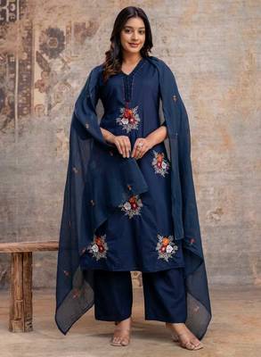 blue cotton embroidered kurta set 1