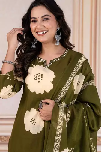 green cotton printed kurta set