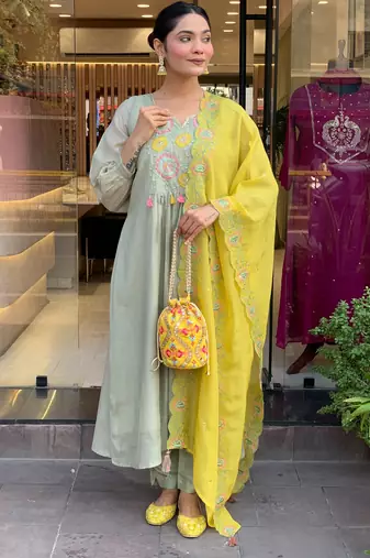 Women floral embroidered panelled thread work kurta with trousers & with dupatta