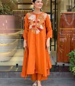 Women floral embroidered panelled thread work kurta with trousers & with dupatta