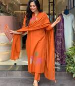 Women embroidered regular thread work kurta with trousers & with dupatta