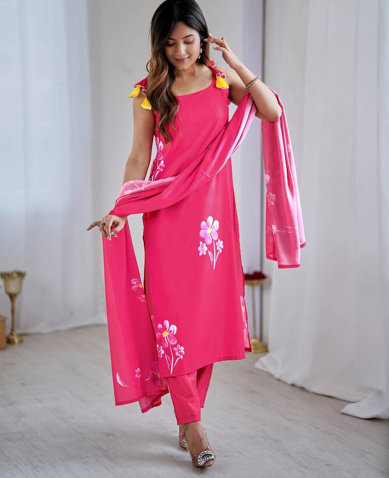 Women floral printed regular kurta with trousers & with dupatta